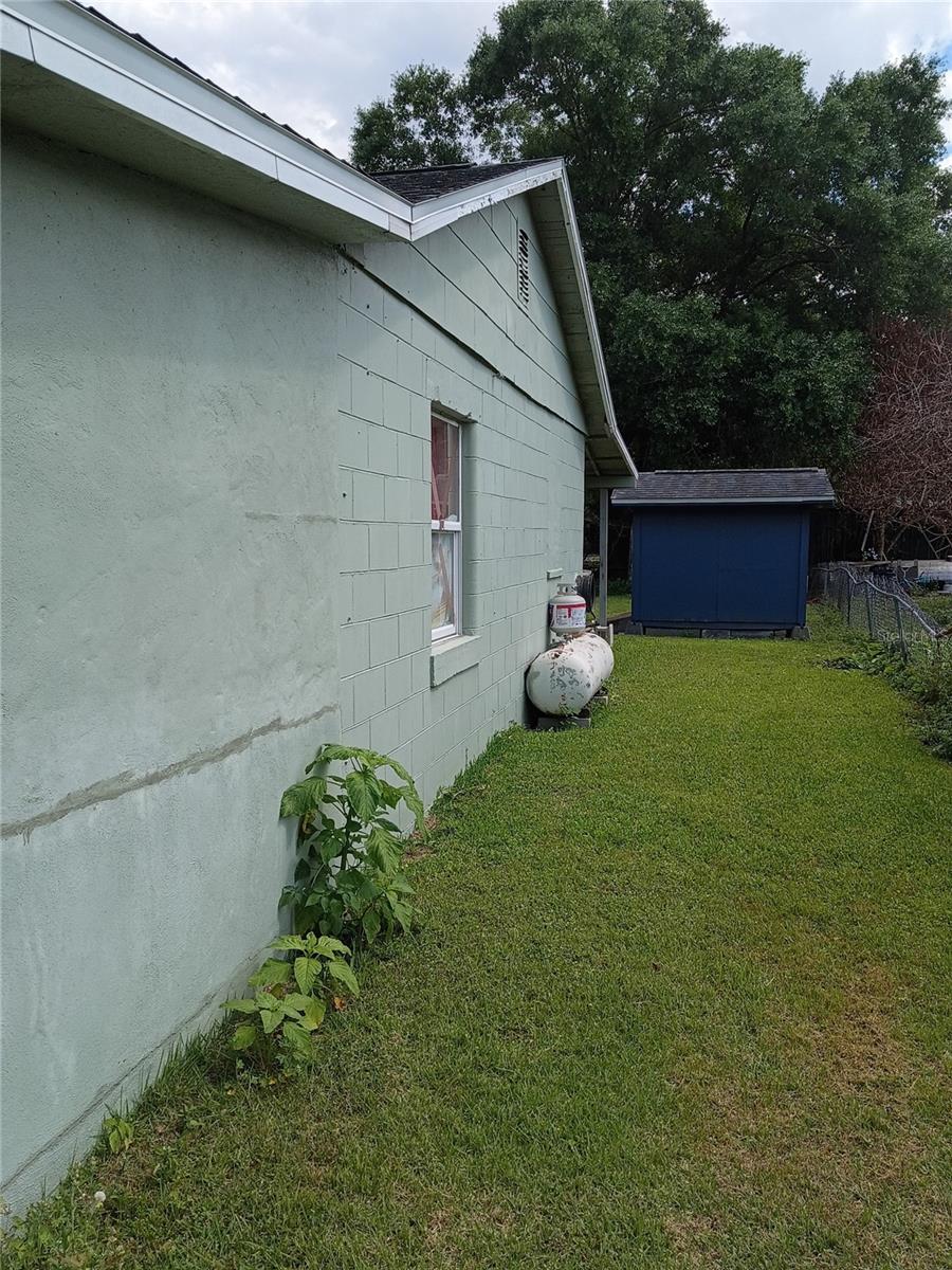 Image 25 of 27 For 140 8th Eloise Street