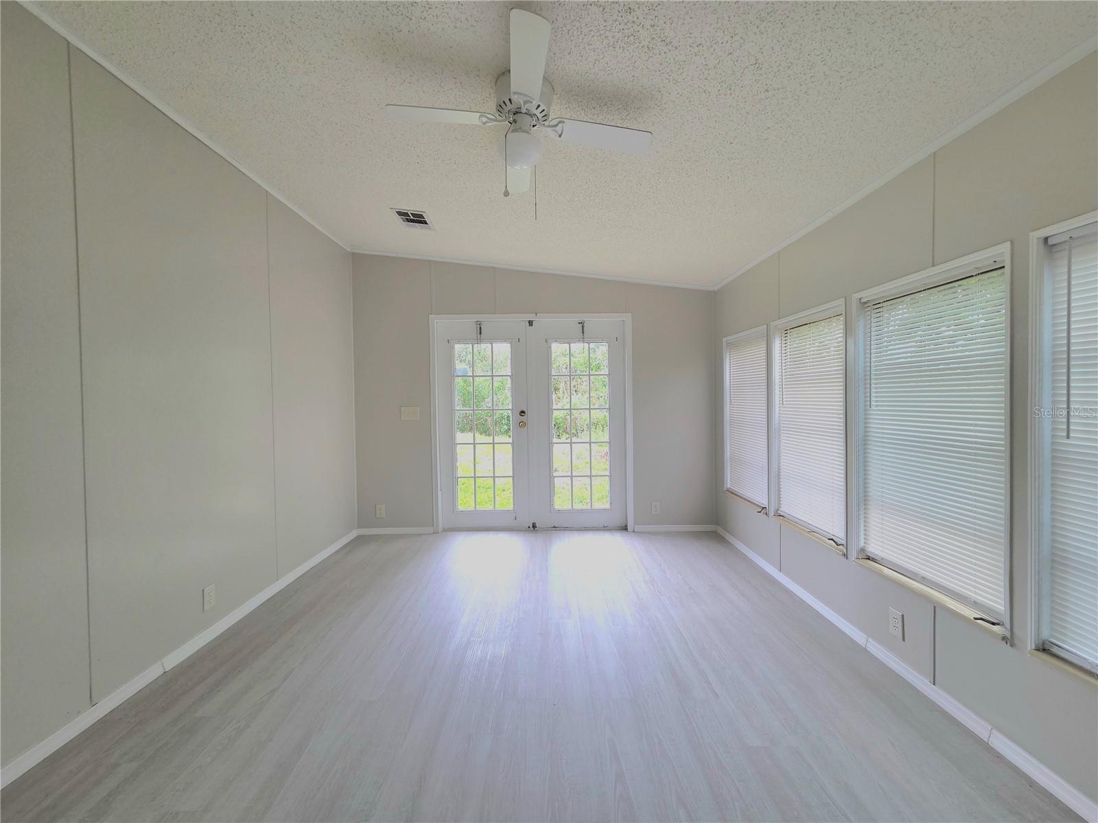 Image 13 of 31 For 2253 & 2249 Golfview Street