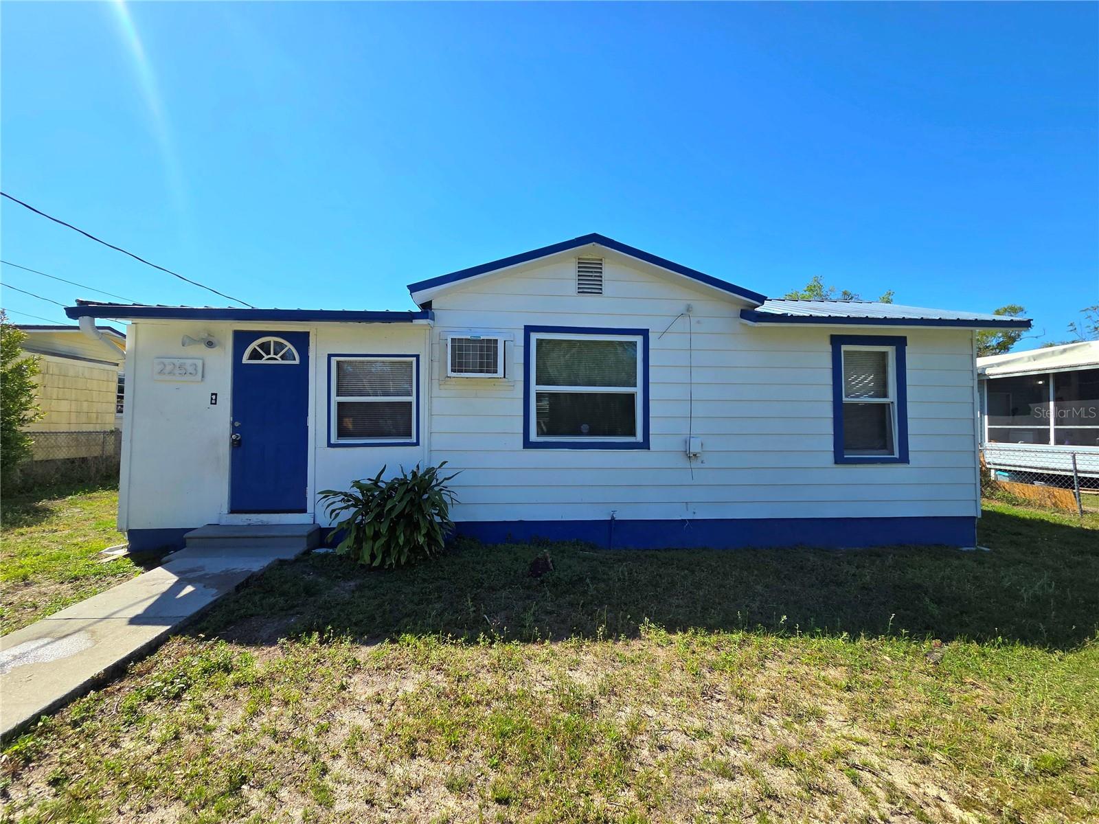 Image 17 of 31 For 2253 & 2249 Golfview Street