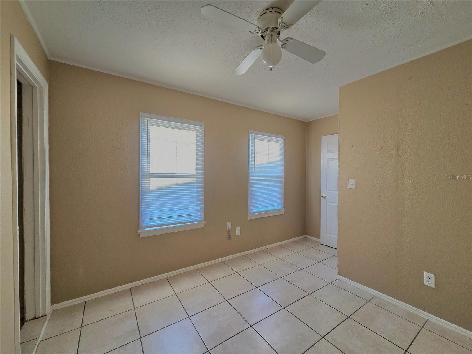 Image 22 of 31 For 2253 & 2249 Golfview Street