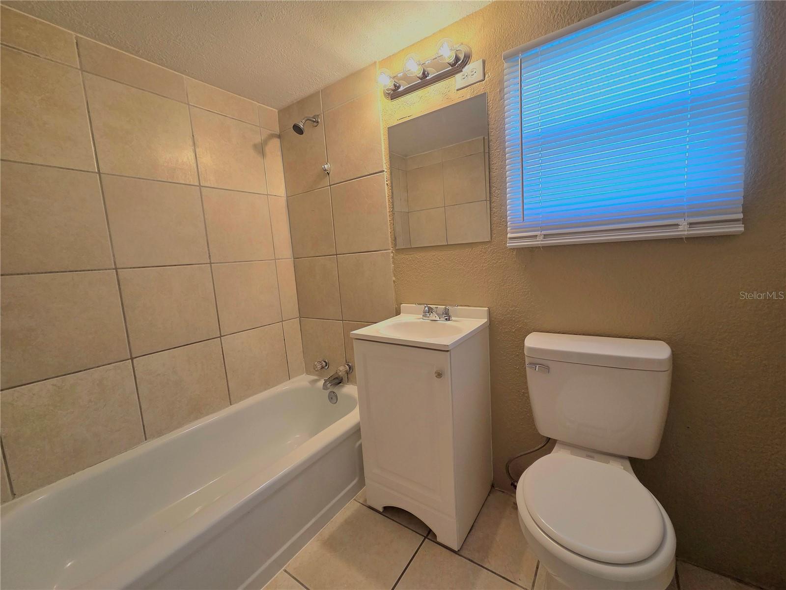 Image 25 of 31 For 2253 & 2249 Golfview Street