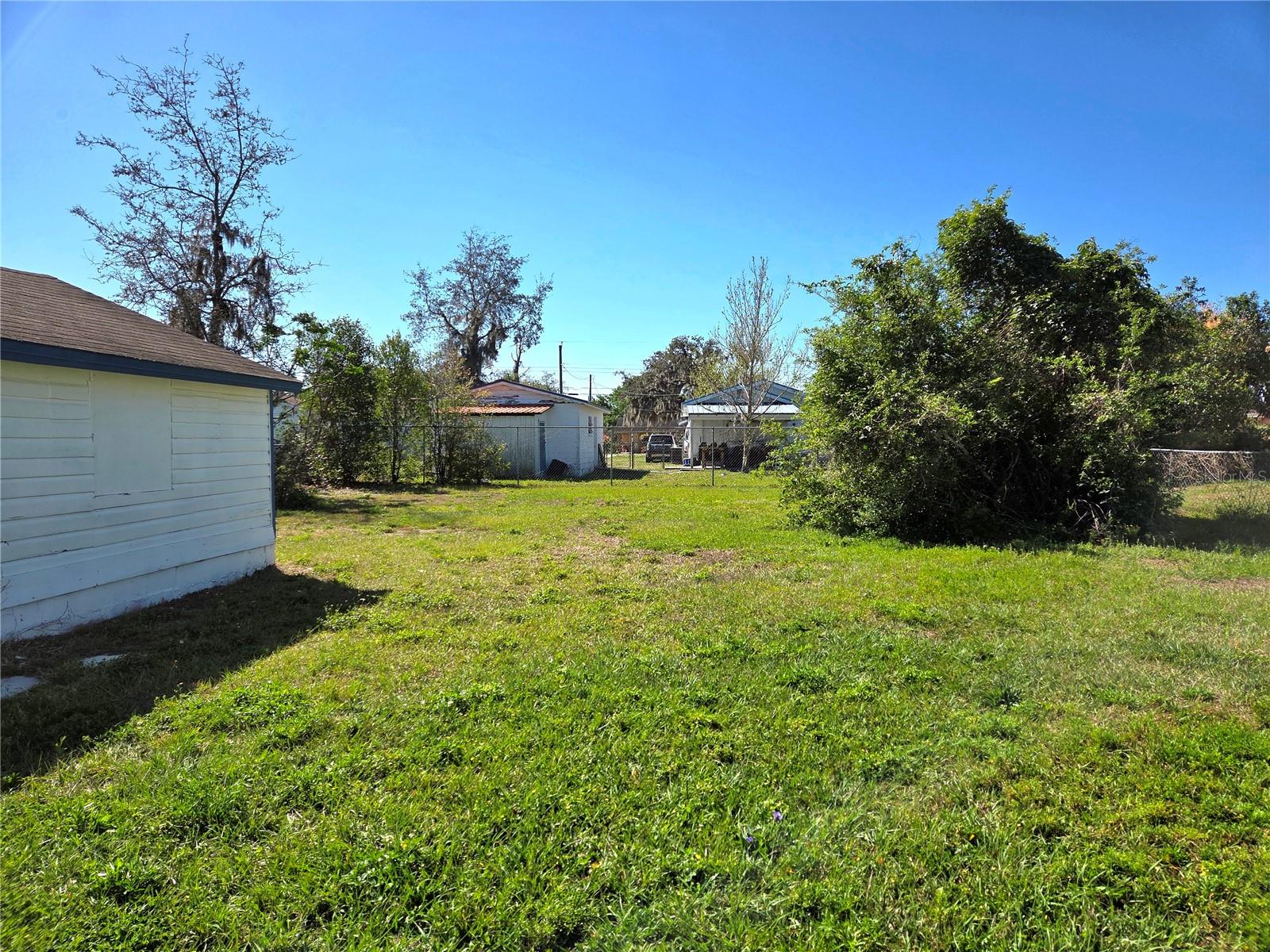 Image 29 of 31 For 2253 & 2249 Golfview Street