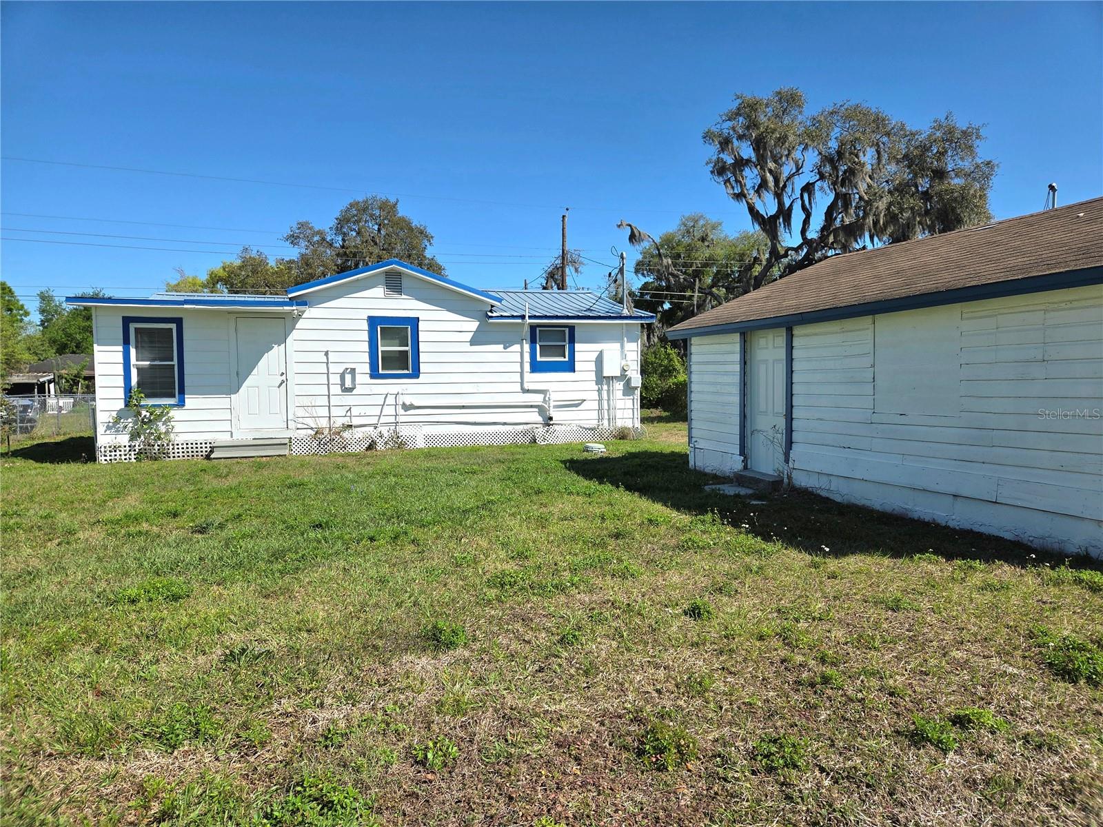 Image 30 of 31 For 2253 & 2249 Golfview Street