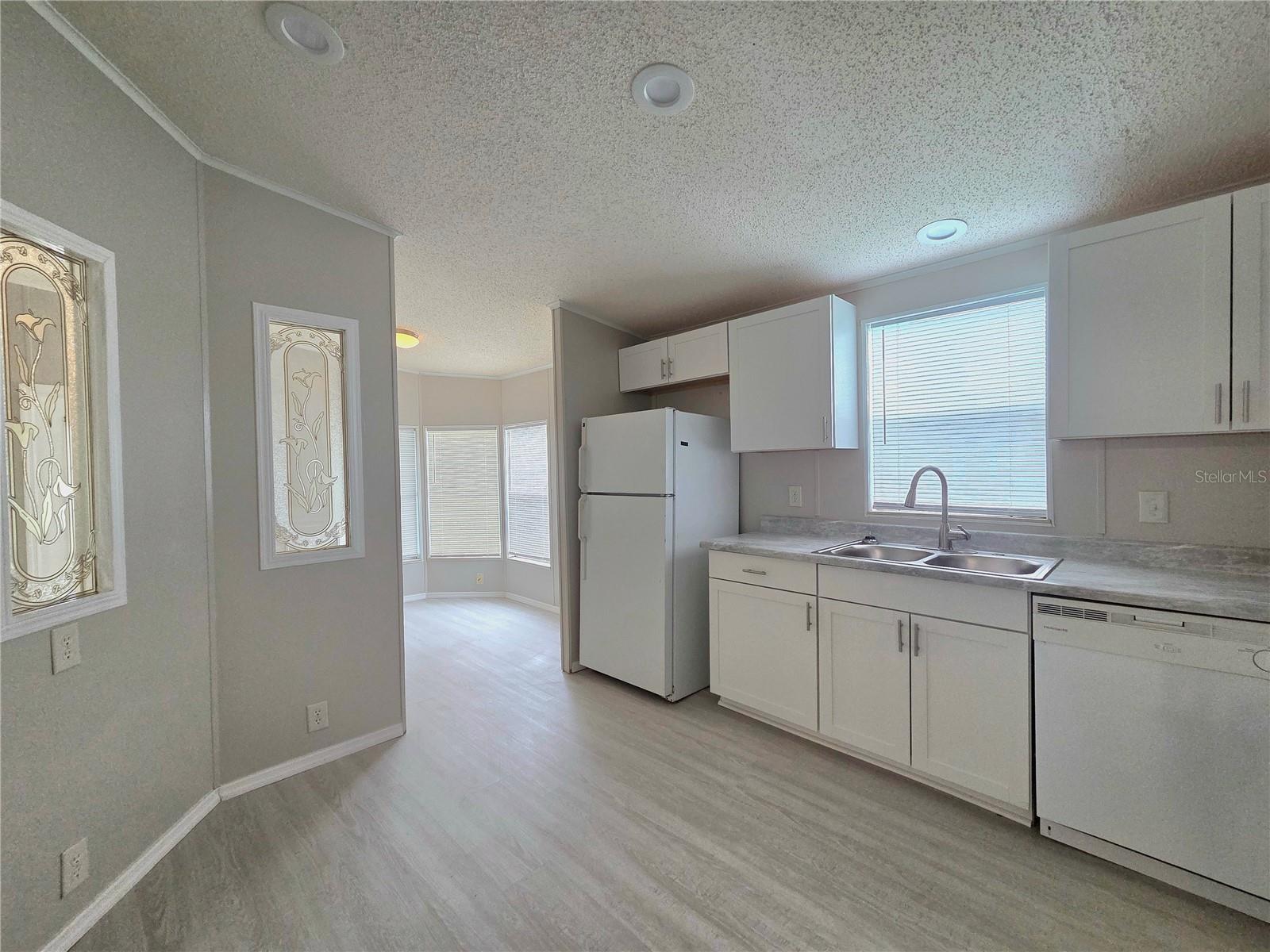 Image 4 of 31 For 2253 & 2249 Golfview Street