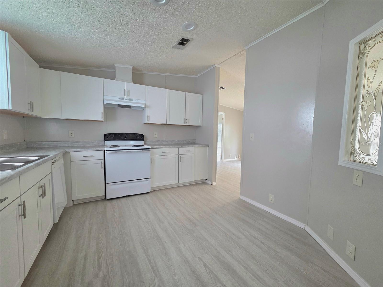 Image 5 of 31 For 2253 & 2249 Golfview Street