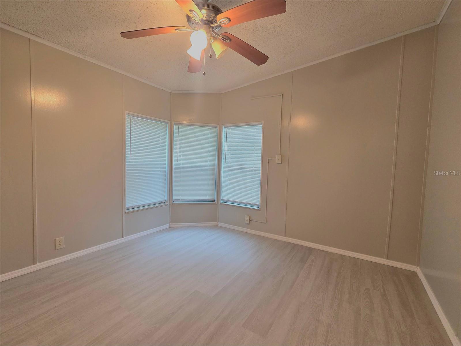 Image 8 of 31 For 2253 & 2249 Golfview Street