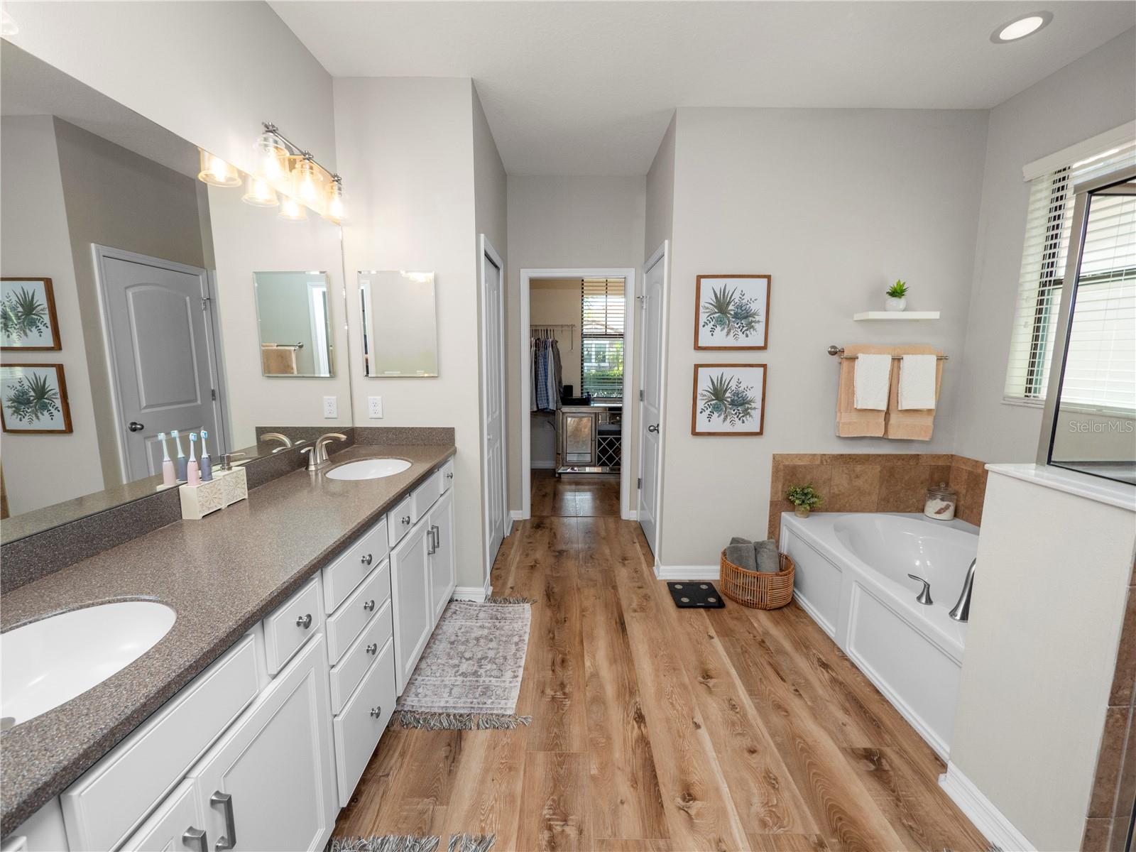 Image 33 of 86 For 3908 Vista Trace Way