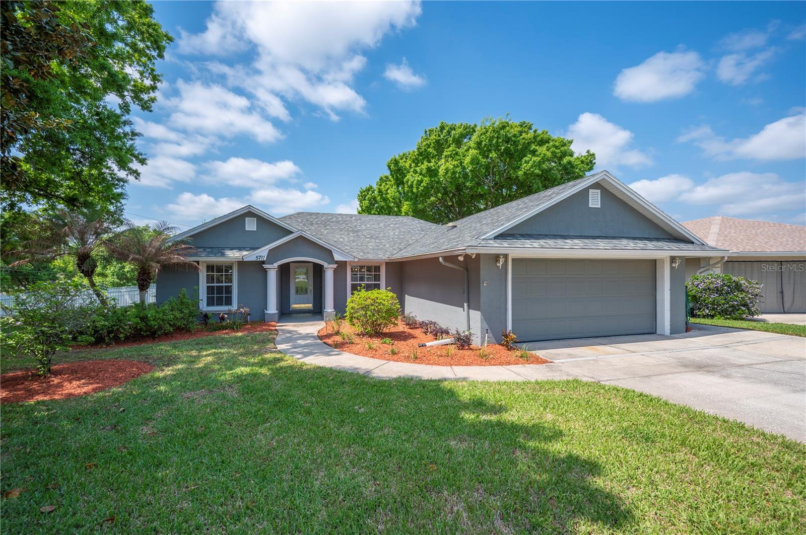 Details for 5711 Manchester Drive E, LAKELAND, FL 33810