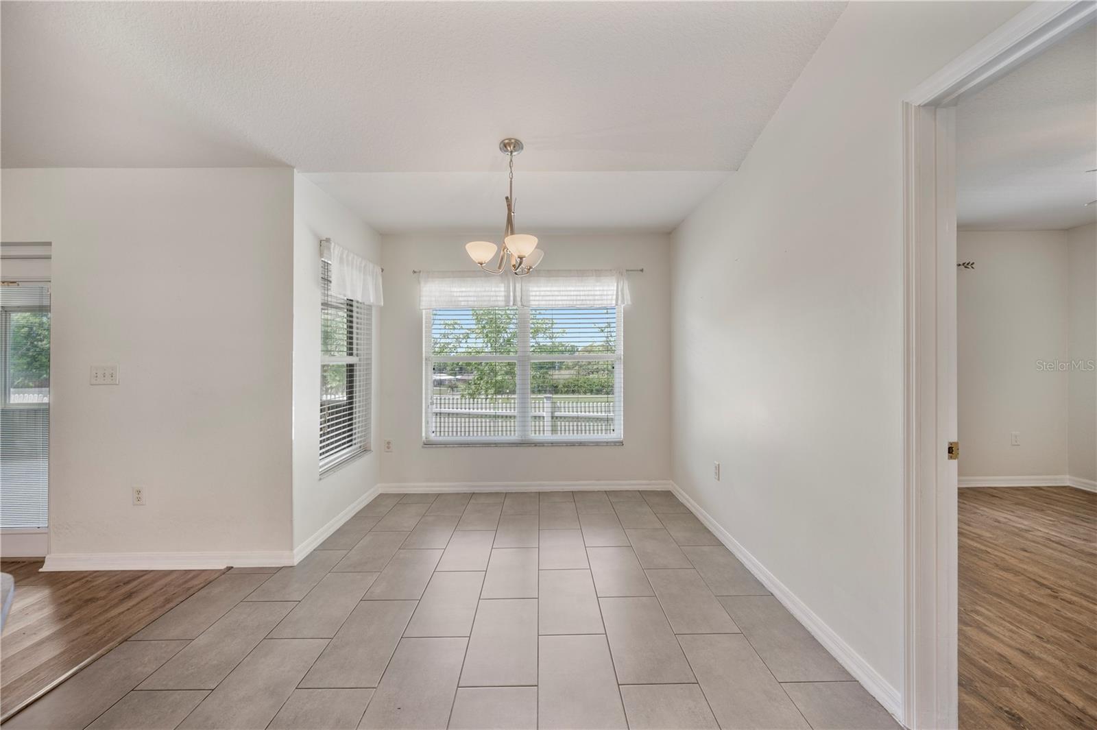 Image 15 of 50 For 5711 Manchester Drive E