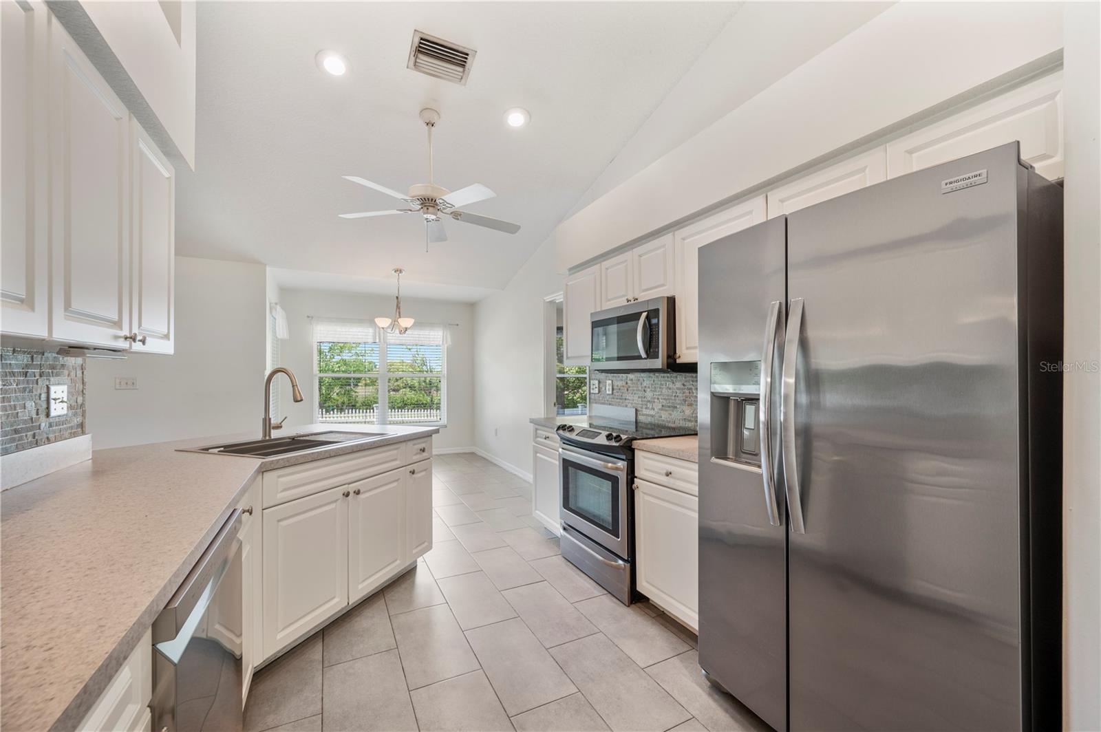 Image 17 of 50 For 5711 Manchester Drive E