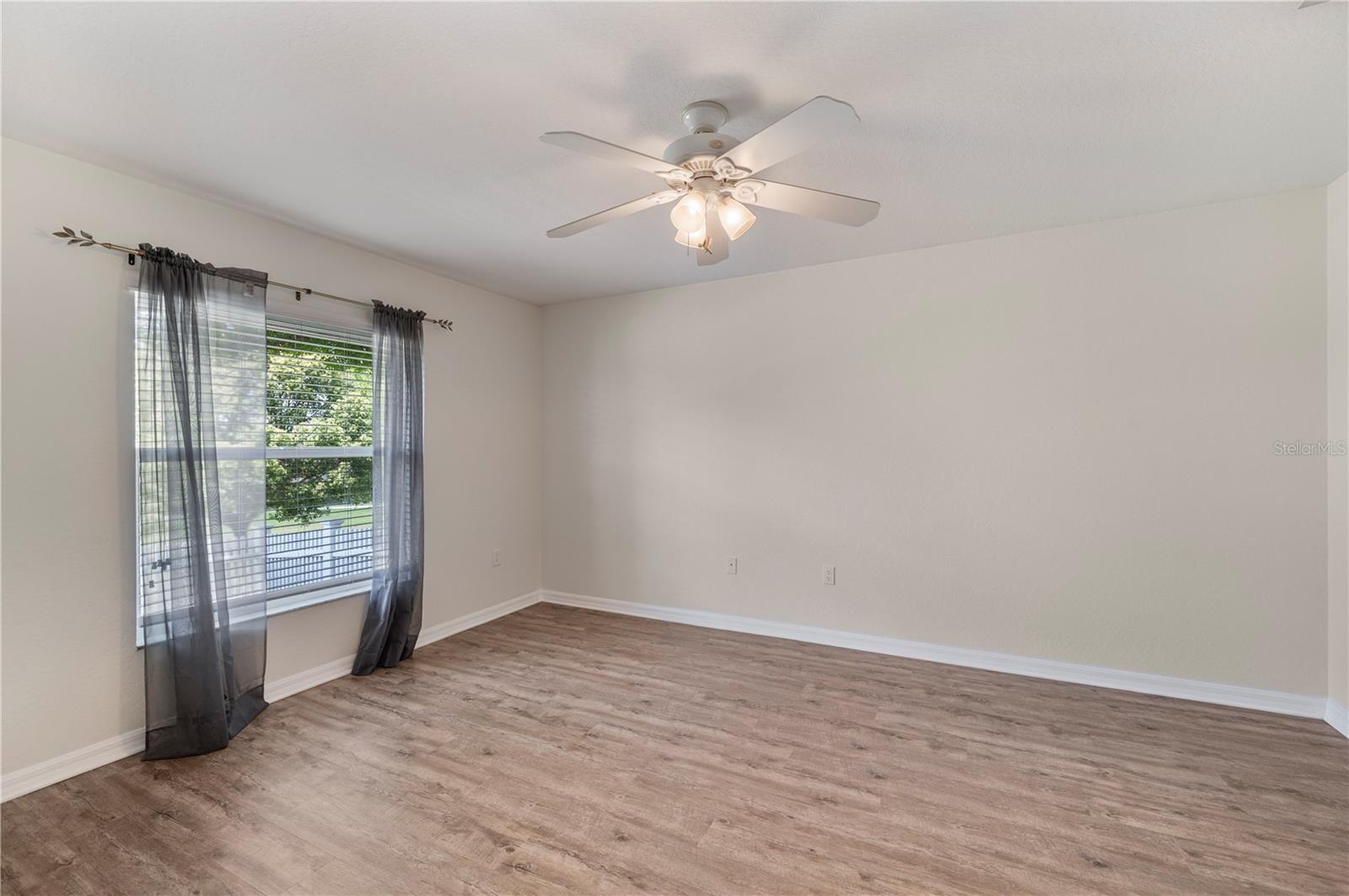 Image 25 of 50 For 5711 Manchester Drive E