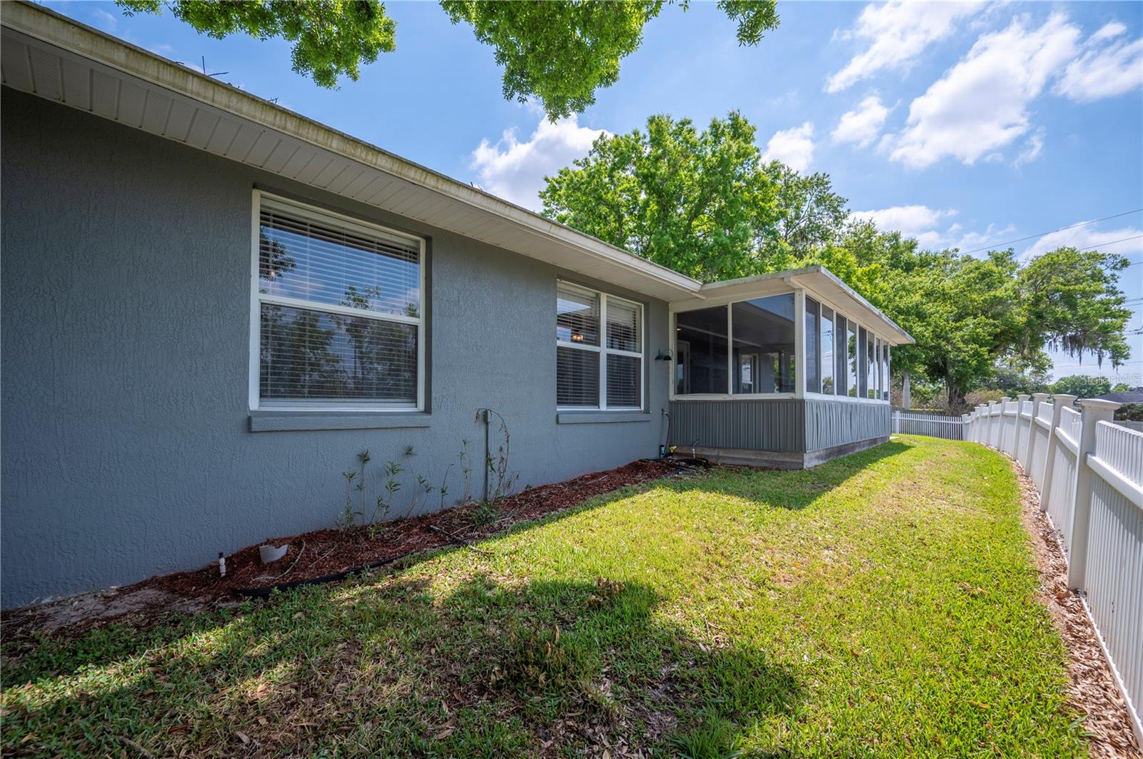 Image 34 of 50 For 5711 Manchester Drive E