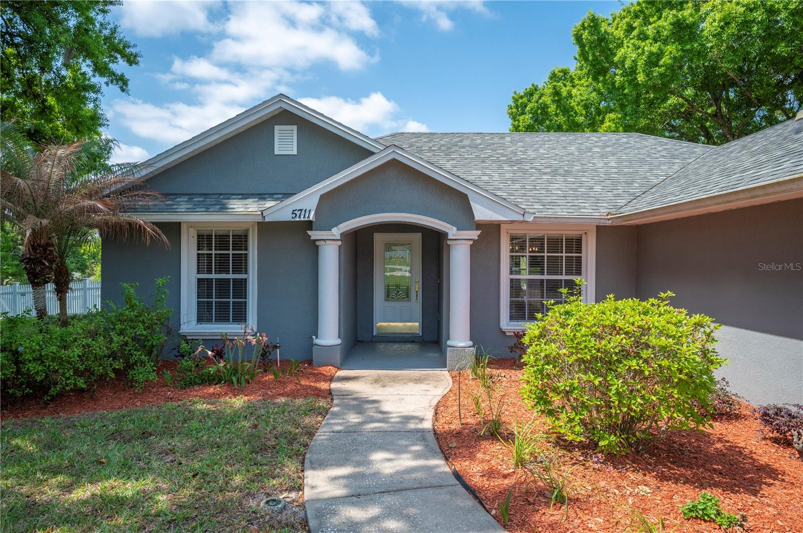 Image 6 of 50 For 5711 Manchester Drive E