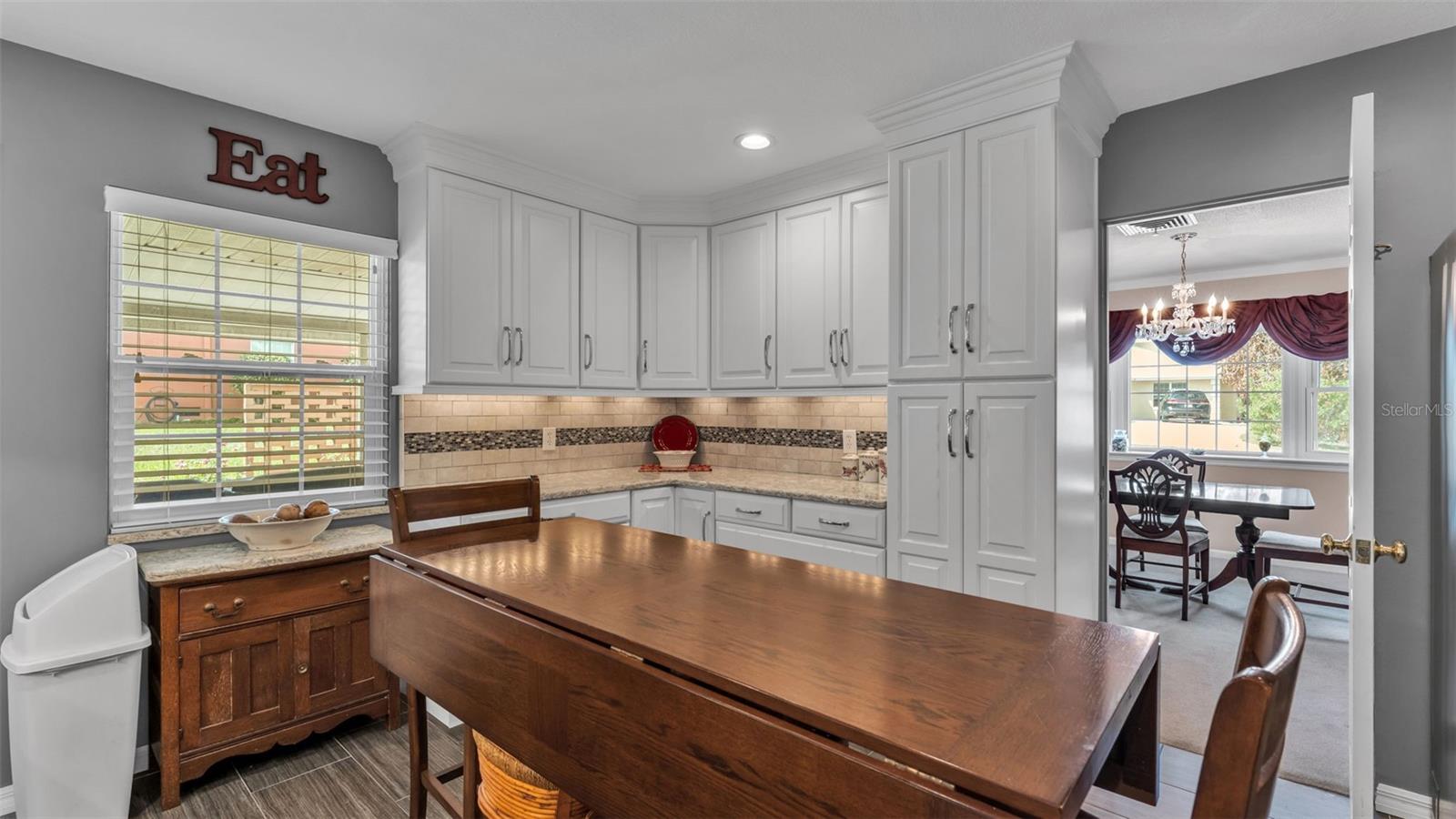 Image 10 of 63 For 901 Woodward Street