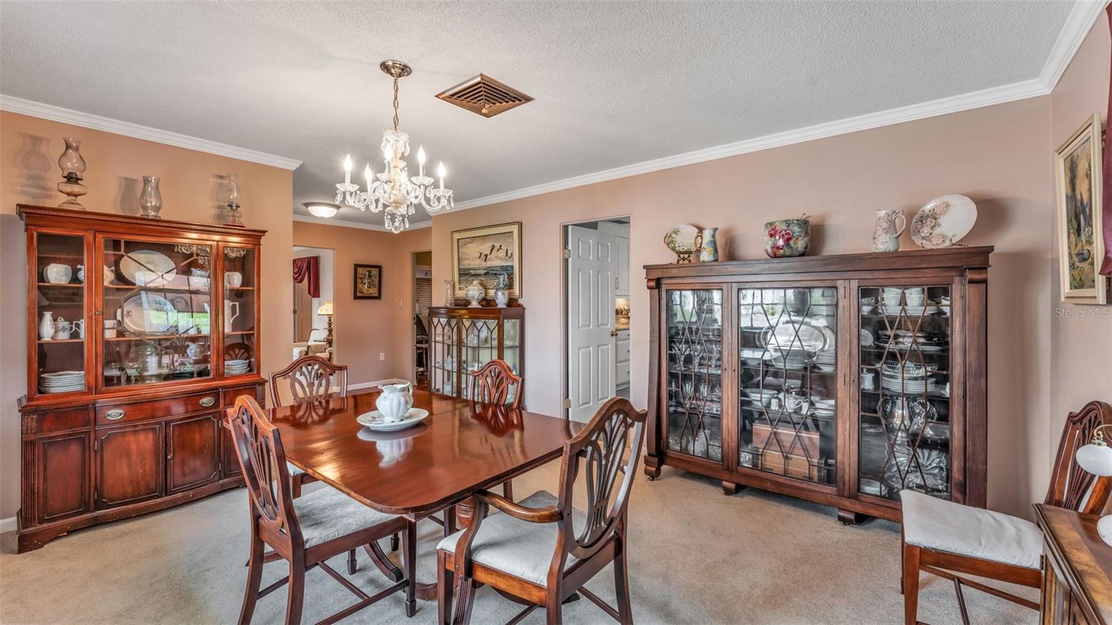 Image 19 of 63 For 901 Woodward Street