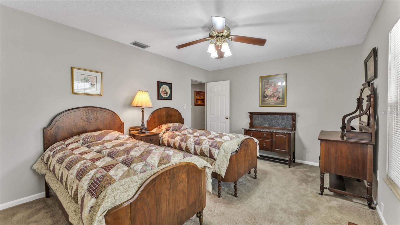 Image 34 of 63 For 901 Woodward Street