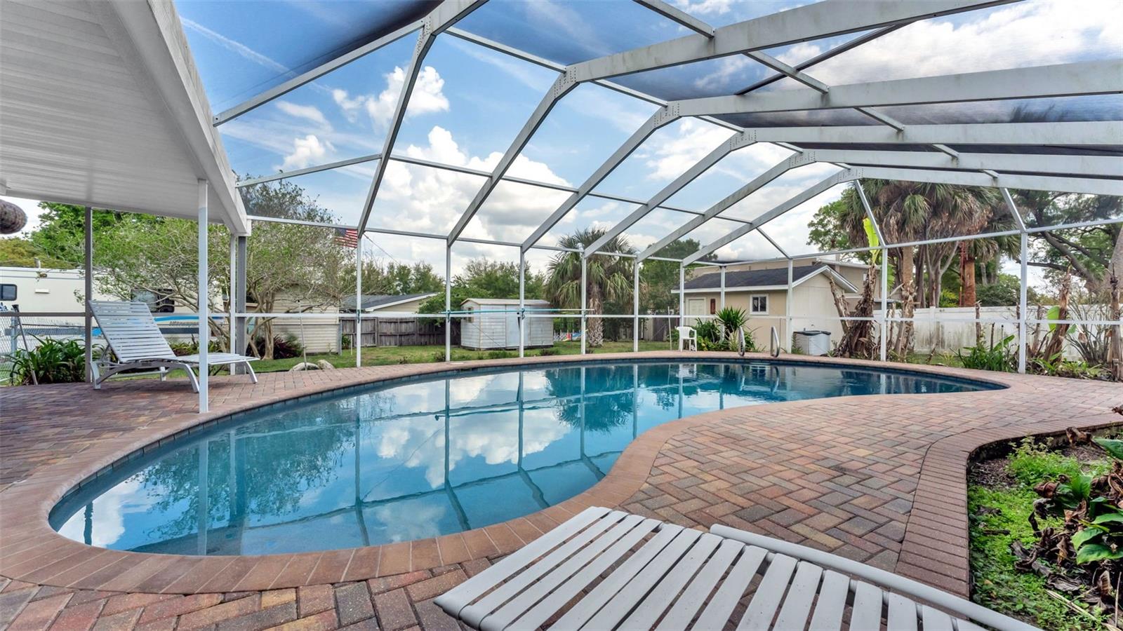 Image 42 of 63 For 901 Woodward Street