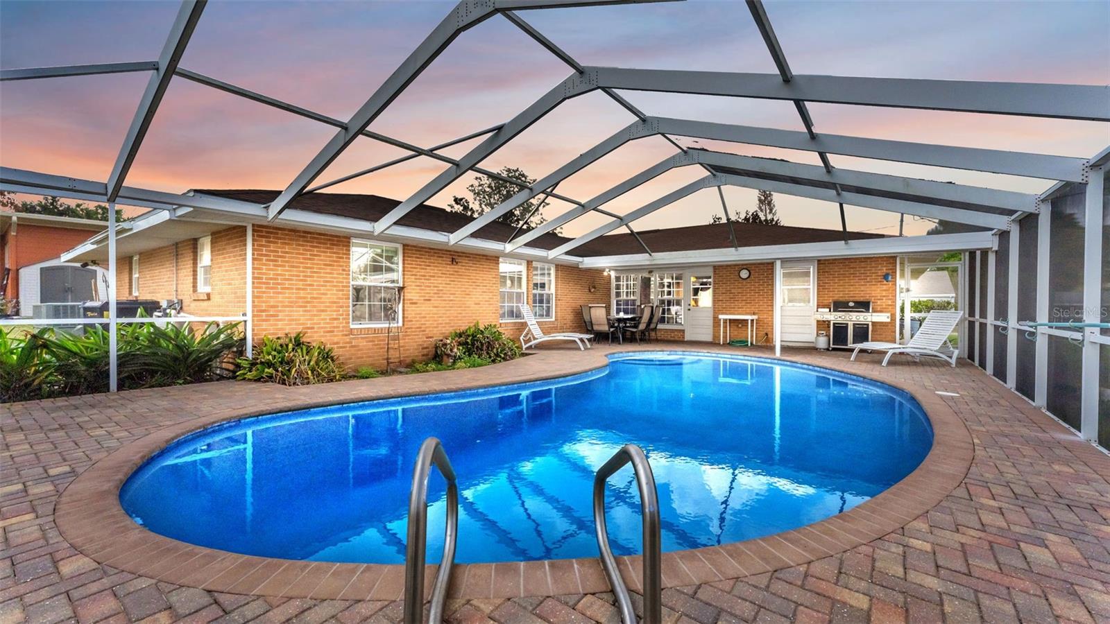 Image 52 of 63 For 901 Woodward Street