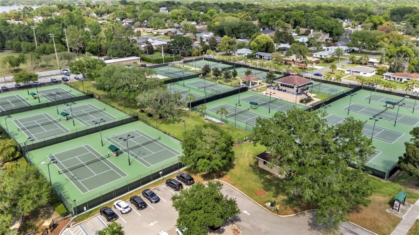 Image 62 of 63 For 901 Woodward Street