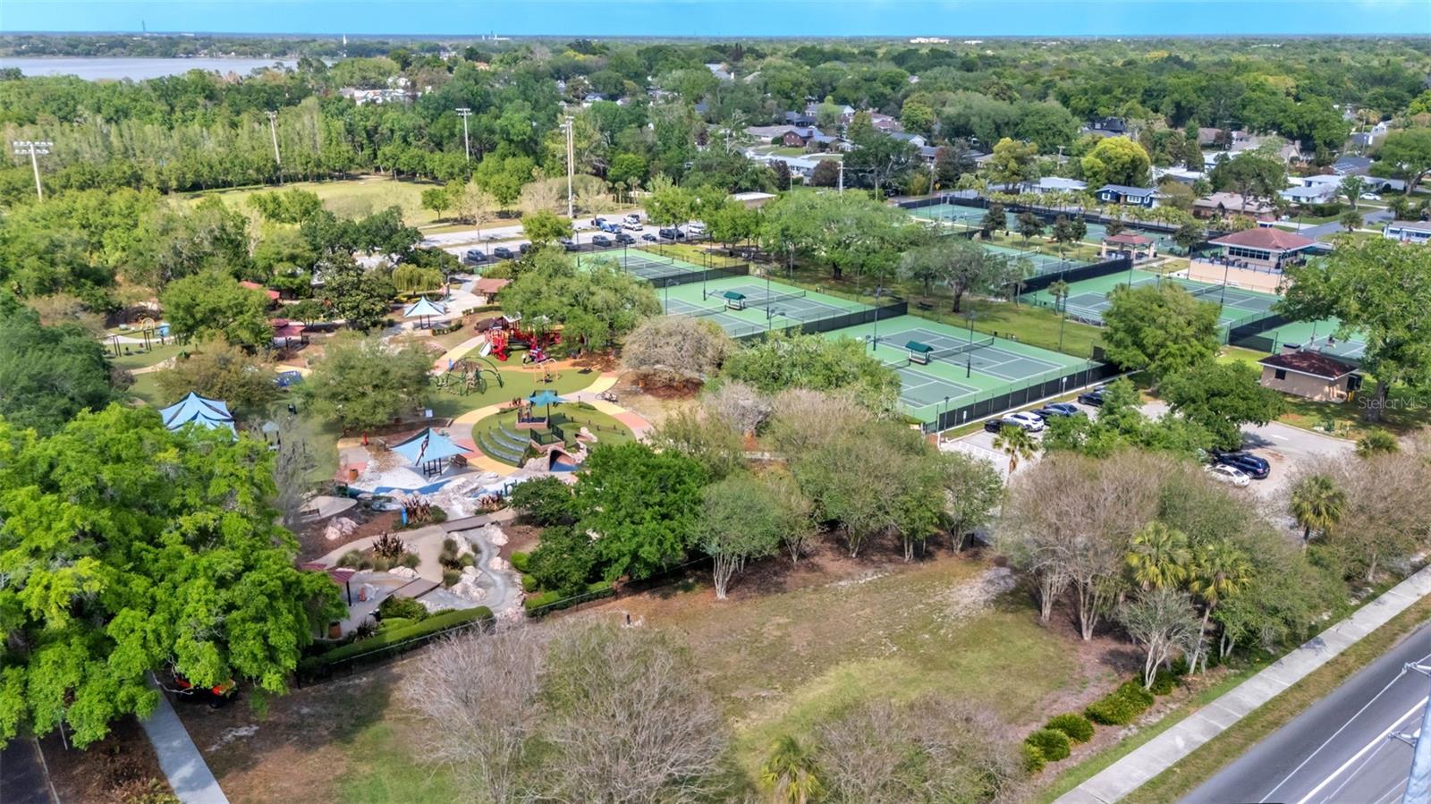 Image 63 of 63 For 901 Woodward Street