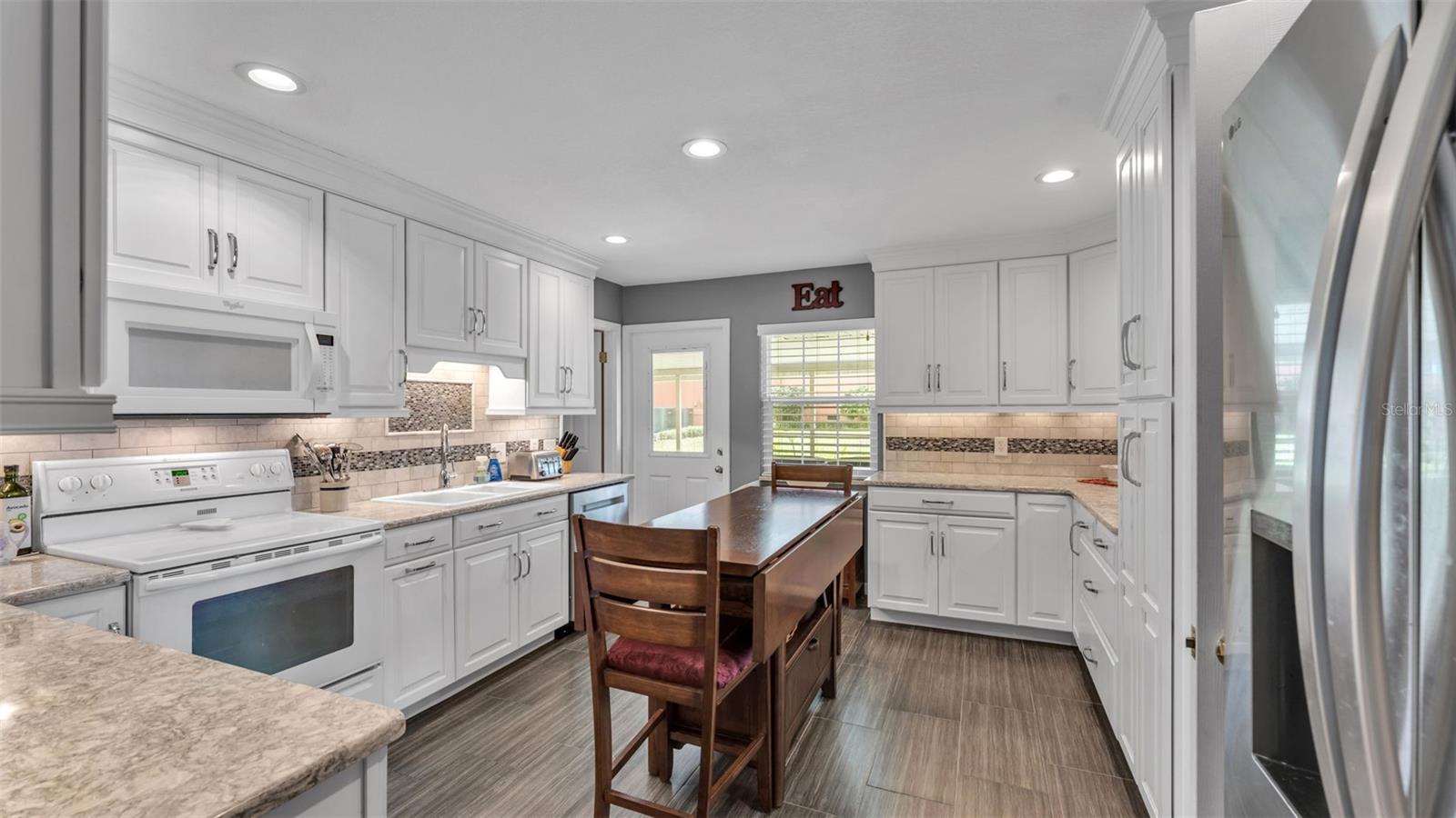 Image 8 of 63 For 901 Woodward Street