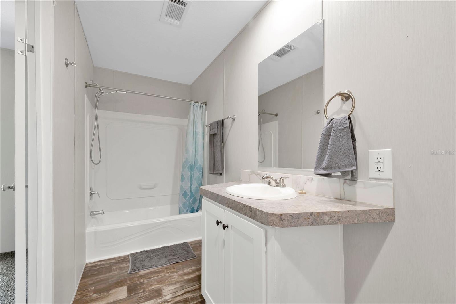 Image 15 of 22 For 5732 Windsong Lane