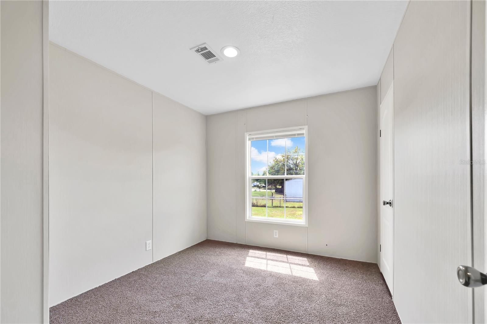 Image 16 of 22 For 5732 Windsong Lane