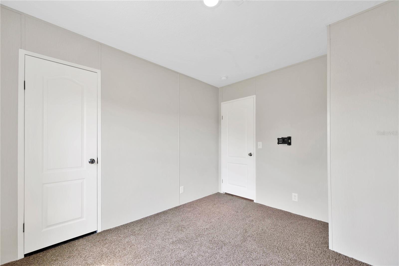 Image 17 of 22 For 5732 Windsong Lane