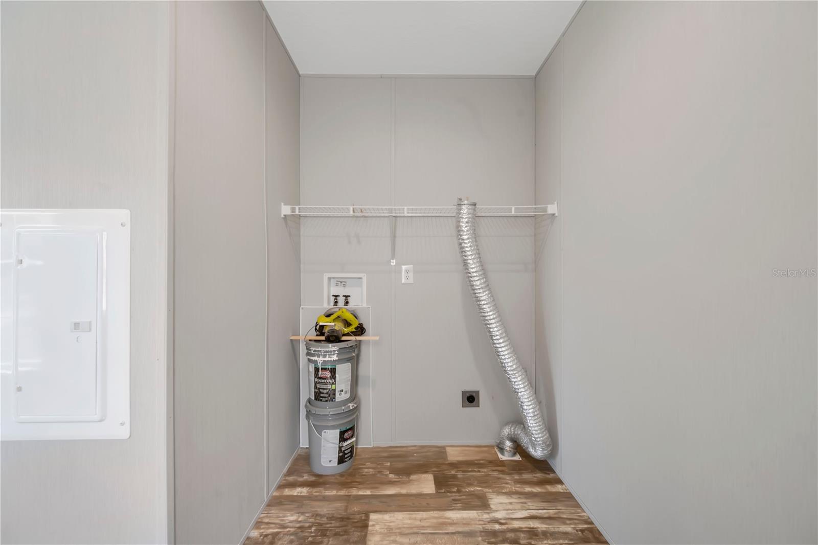 Image 19 of 22 For 5732 Windsong Lane