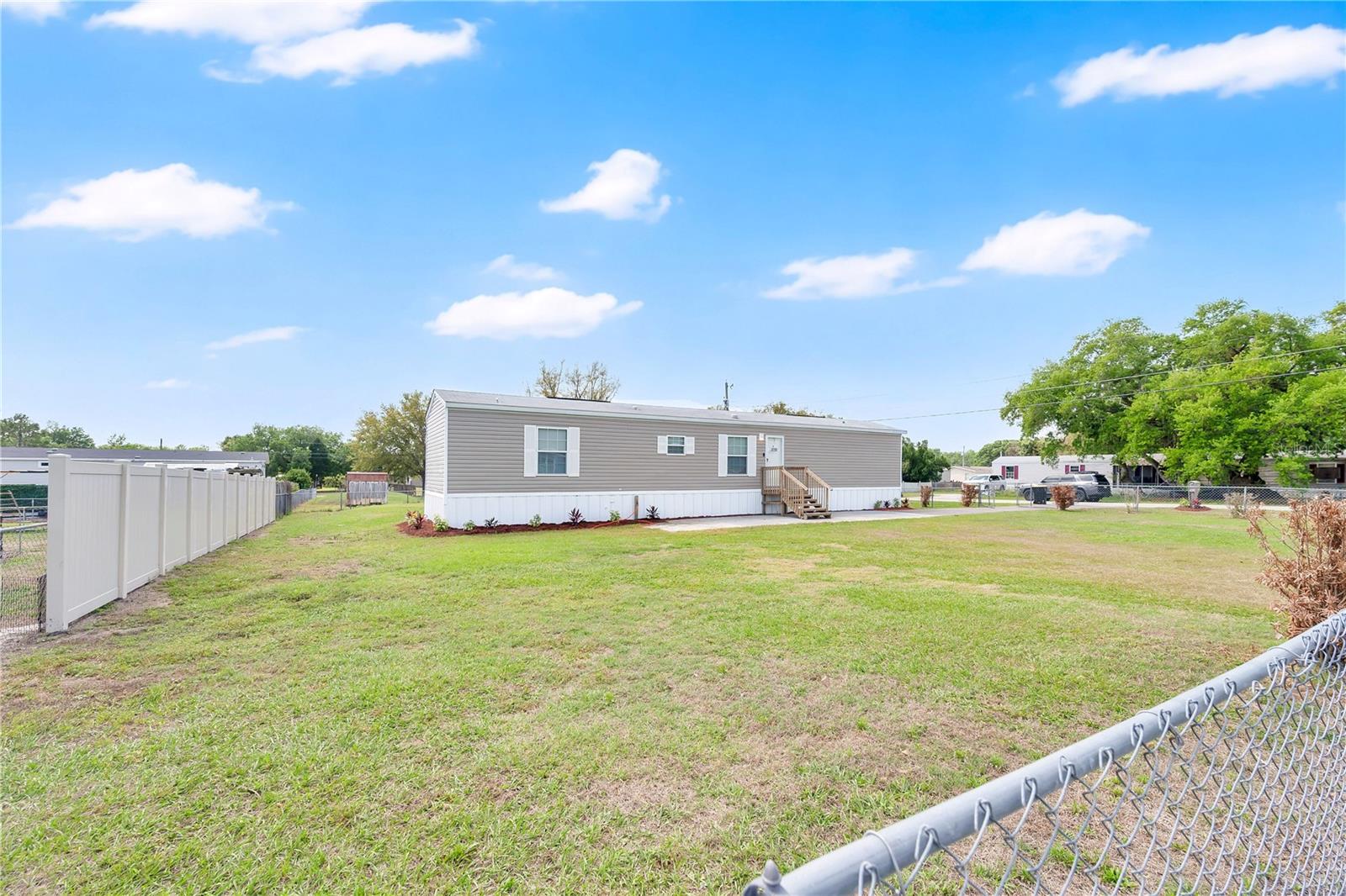 Image 20 of 22 For 5732 Windsong Lane