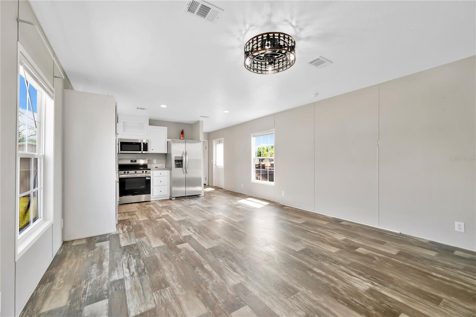 Image 5 of 22 For 5732 Windsong Lane