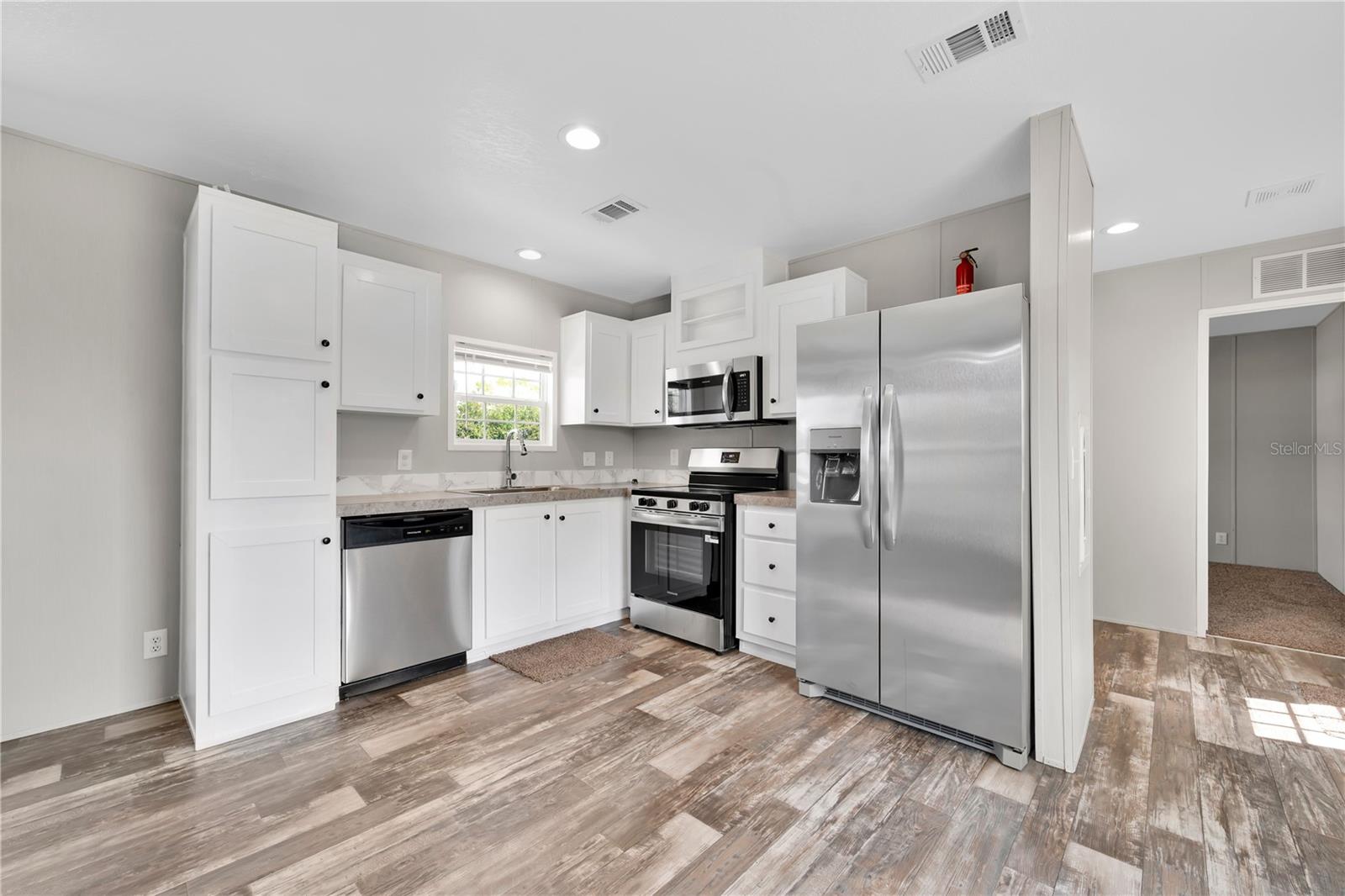 Image 7 of 22 For 5732 Windsong Lane