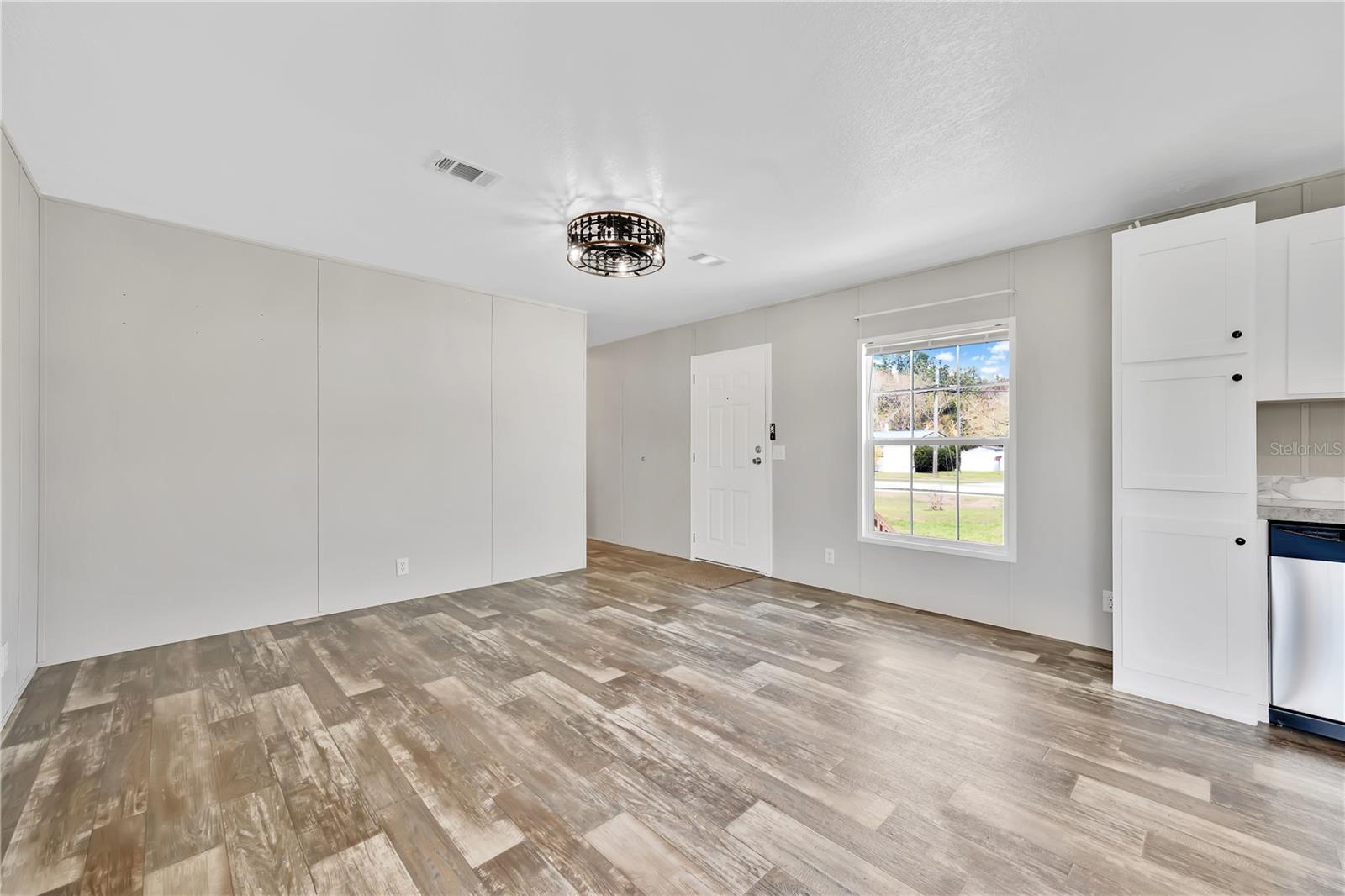 Image 9 of 22 For 5732 Windsong Lane