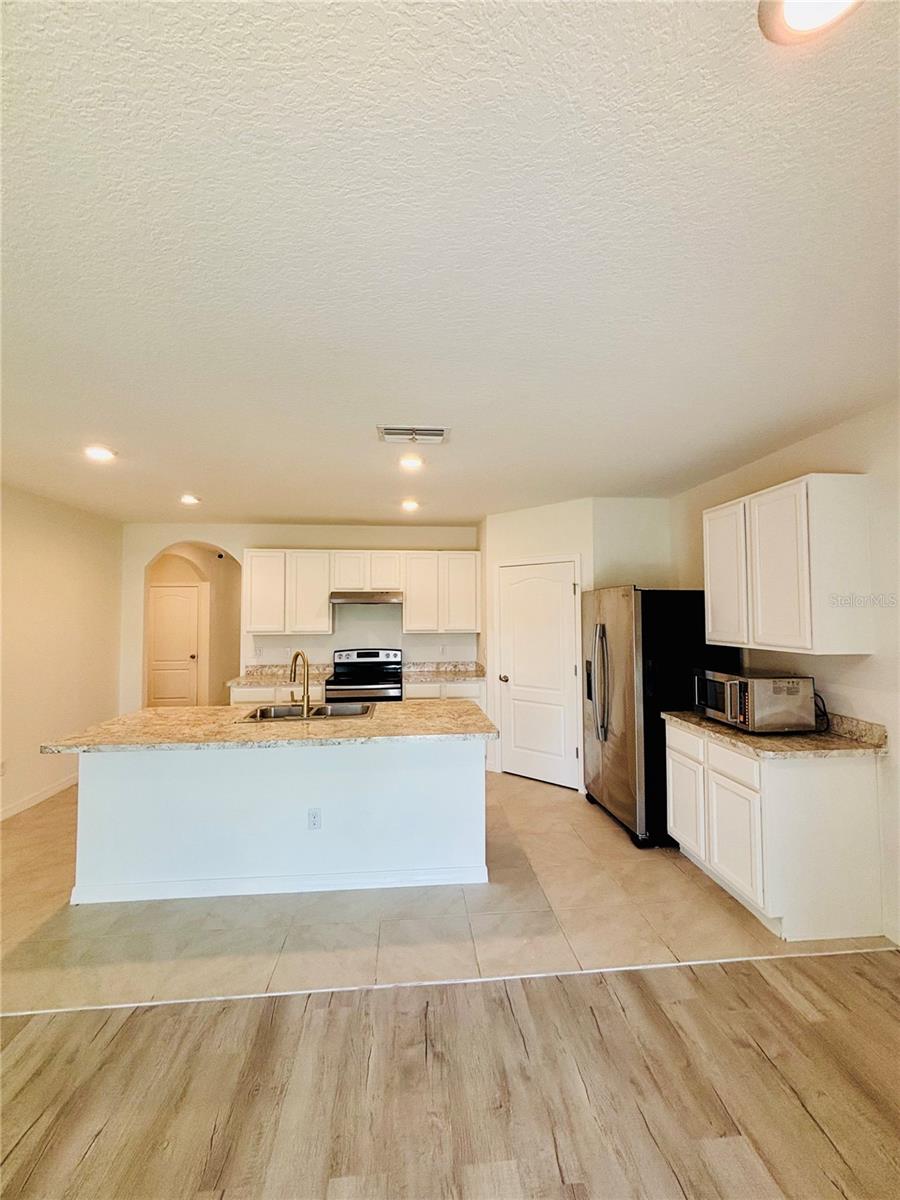 Image 6 of 34 For 352 Alexzander Way