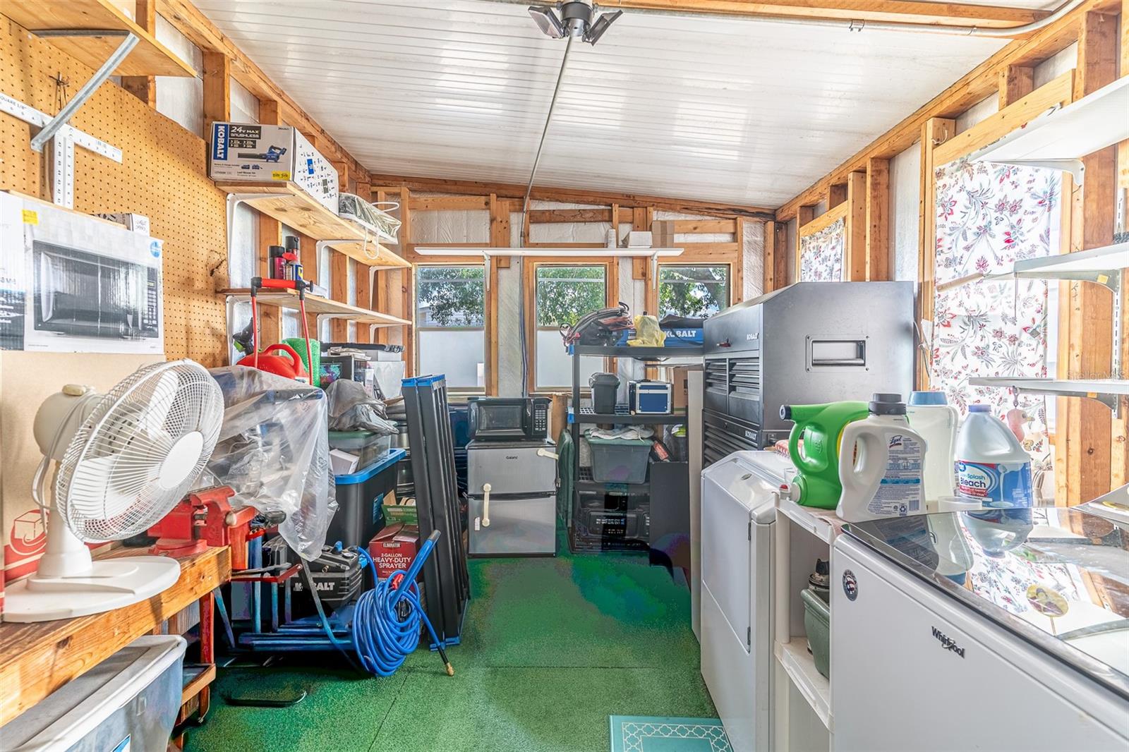 Image 18 of 28 For 6450 Hollyberry Lane Ne