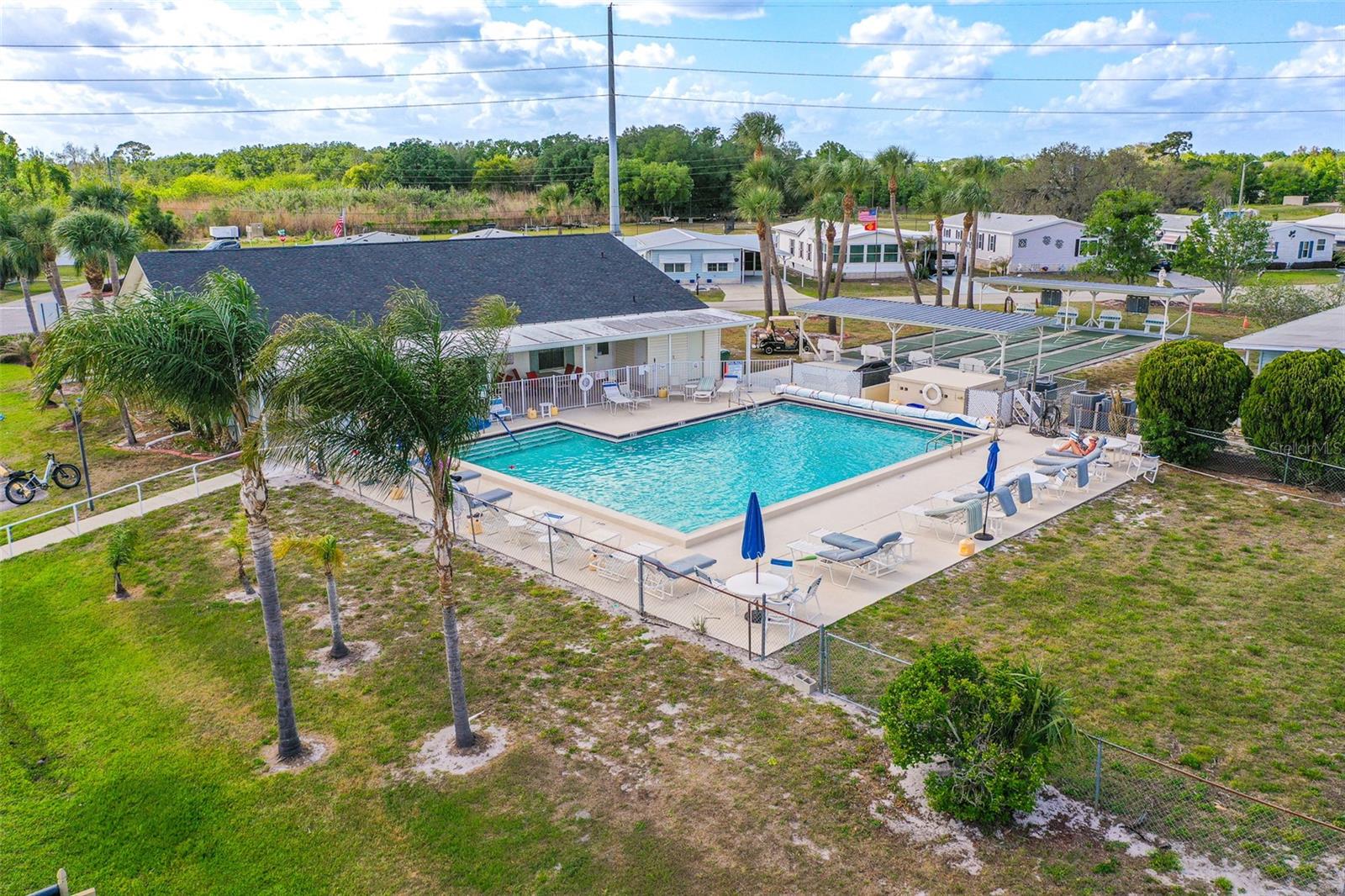 Image 23 of 28 For 6450 Hollyberry Lane Ne