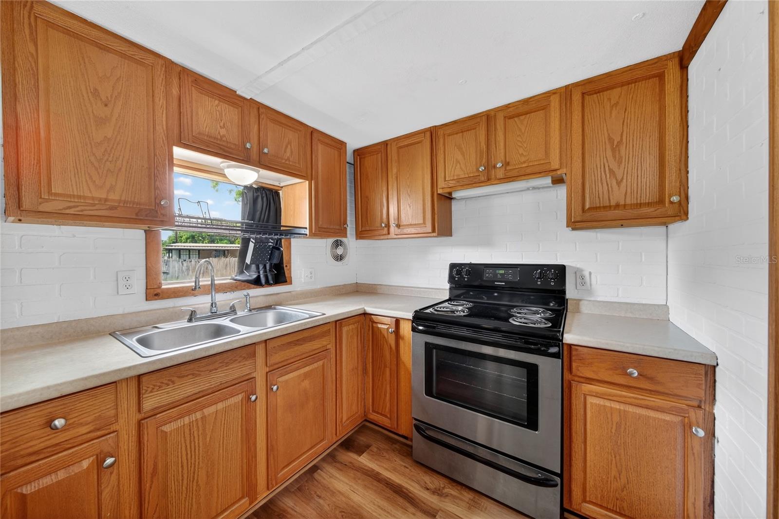 Image 10 of 26 For 4710 Village Drive