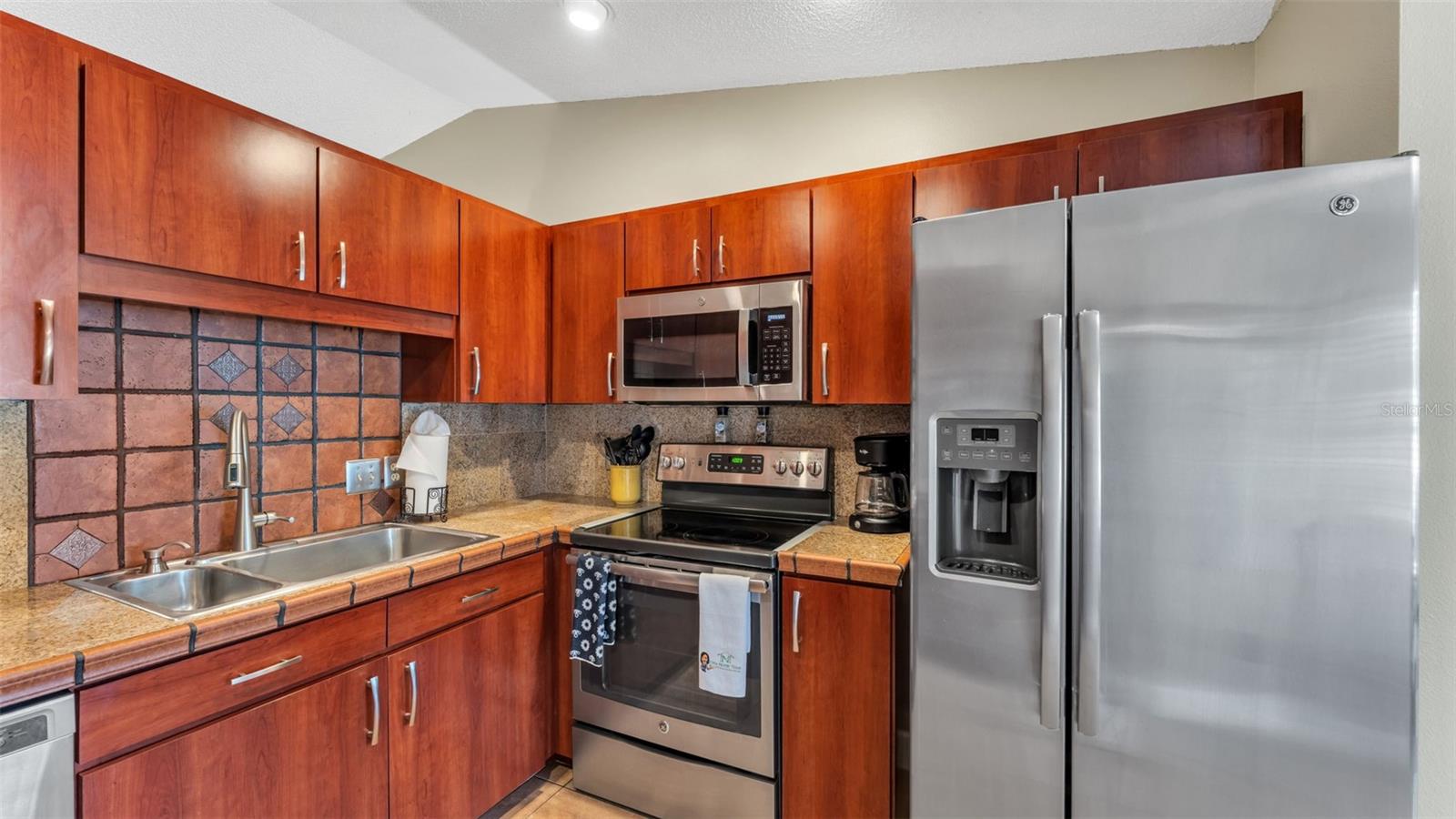 Image 10 of 40 For 804 Scott Lake Village N