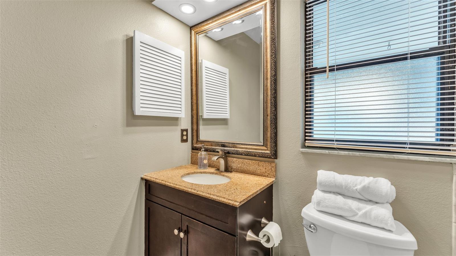 Image 18 of 40 For 804 Scott Lake Village N