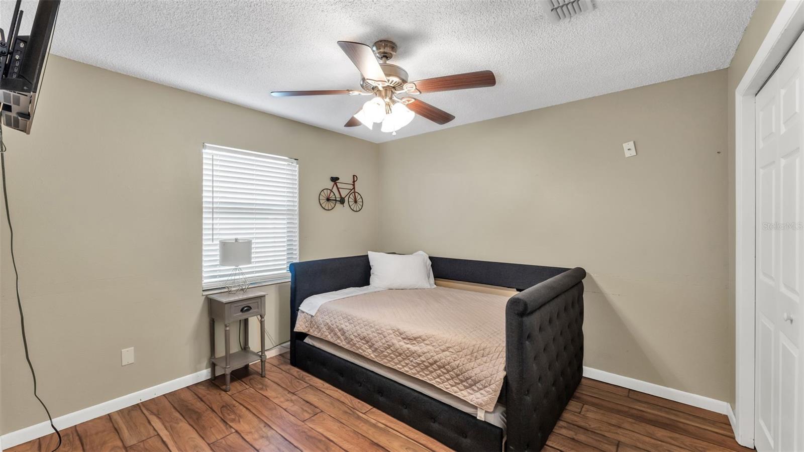 Image 25 of 40 For 804 Scott Lake Village N