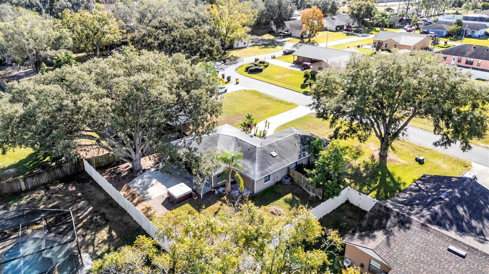 Image 39 of 40 For 804 Scott Lake Village N