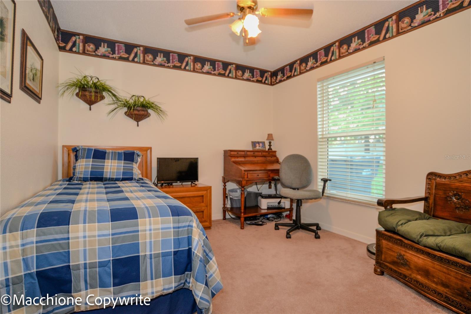 Image 17 of 20 For 9441 Pinetree Drive