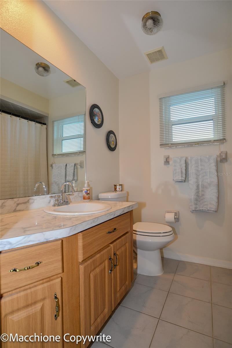 Image 18 of 20 For 9441 Pinetree Drive