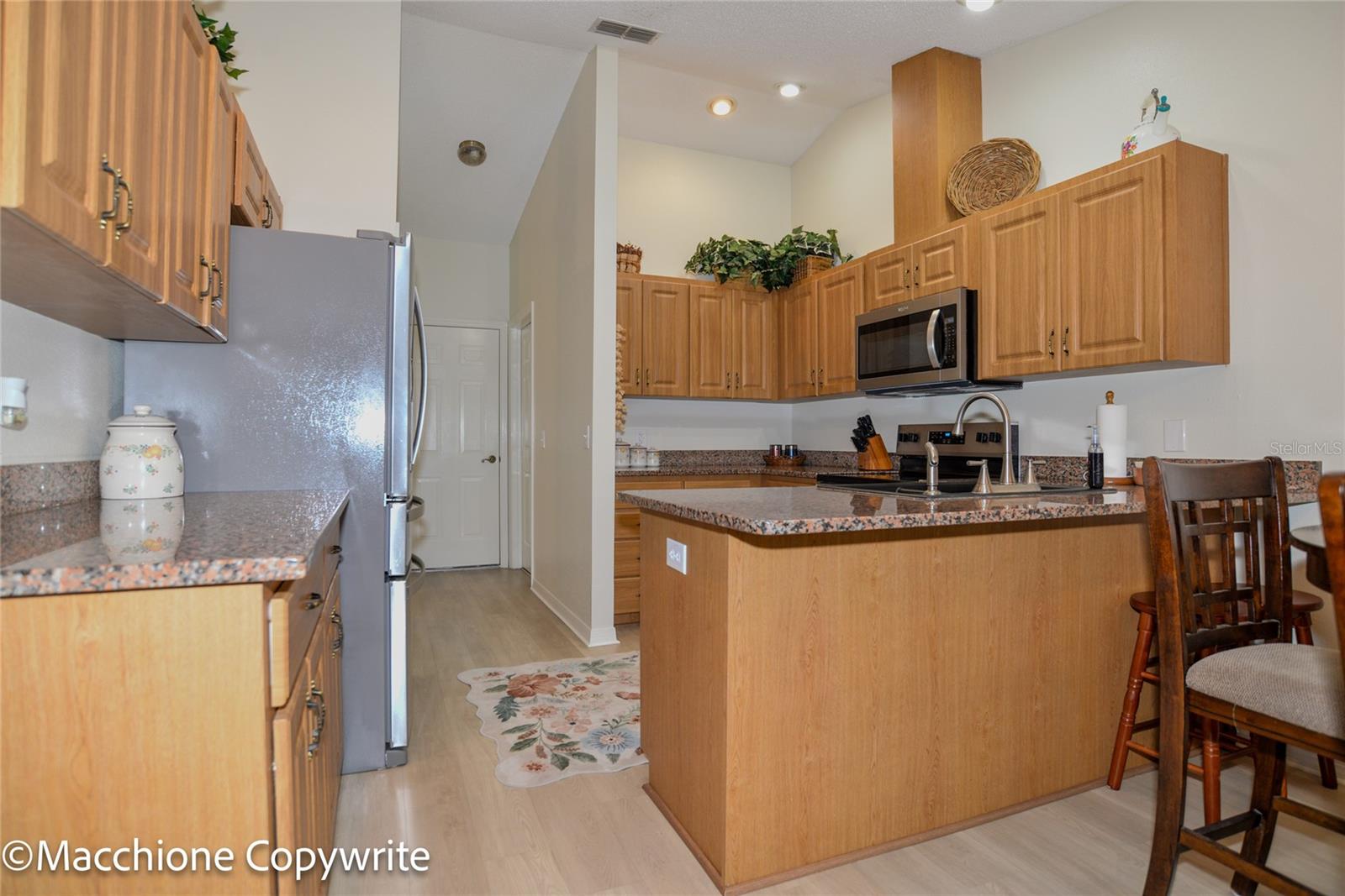 Image 4 of 20 For 9441 Pinetree Drive