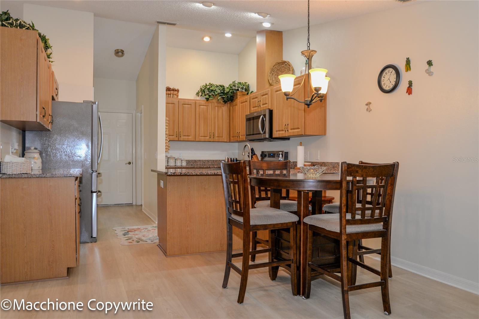 Image 5 of 20 For 9441 Pinetree Drive