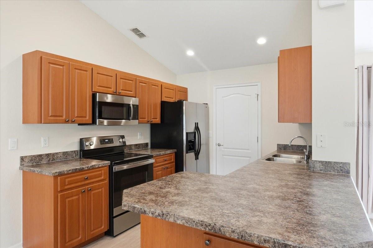 Image 25 of 45 For 1910 John Arthur Way