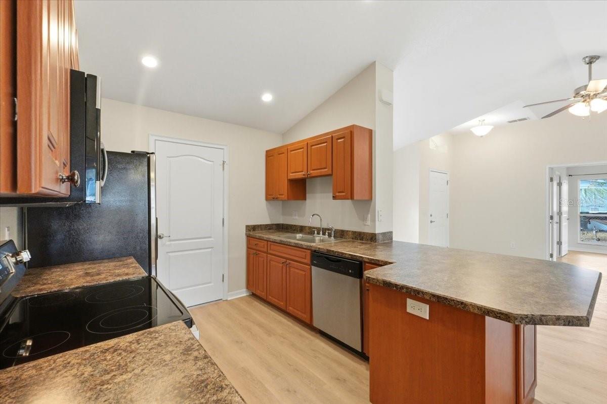 Image 27 of 45 For 1910 John Arthur Way