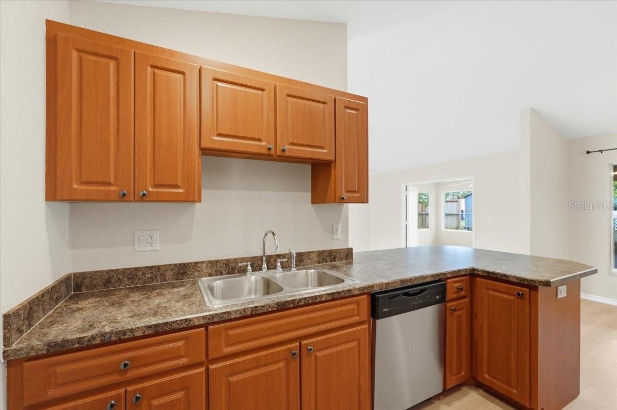 Image 28 of 45 For 1910 John Arthur Way