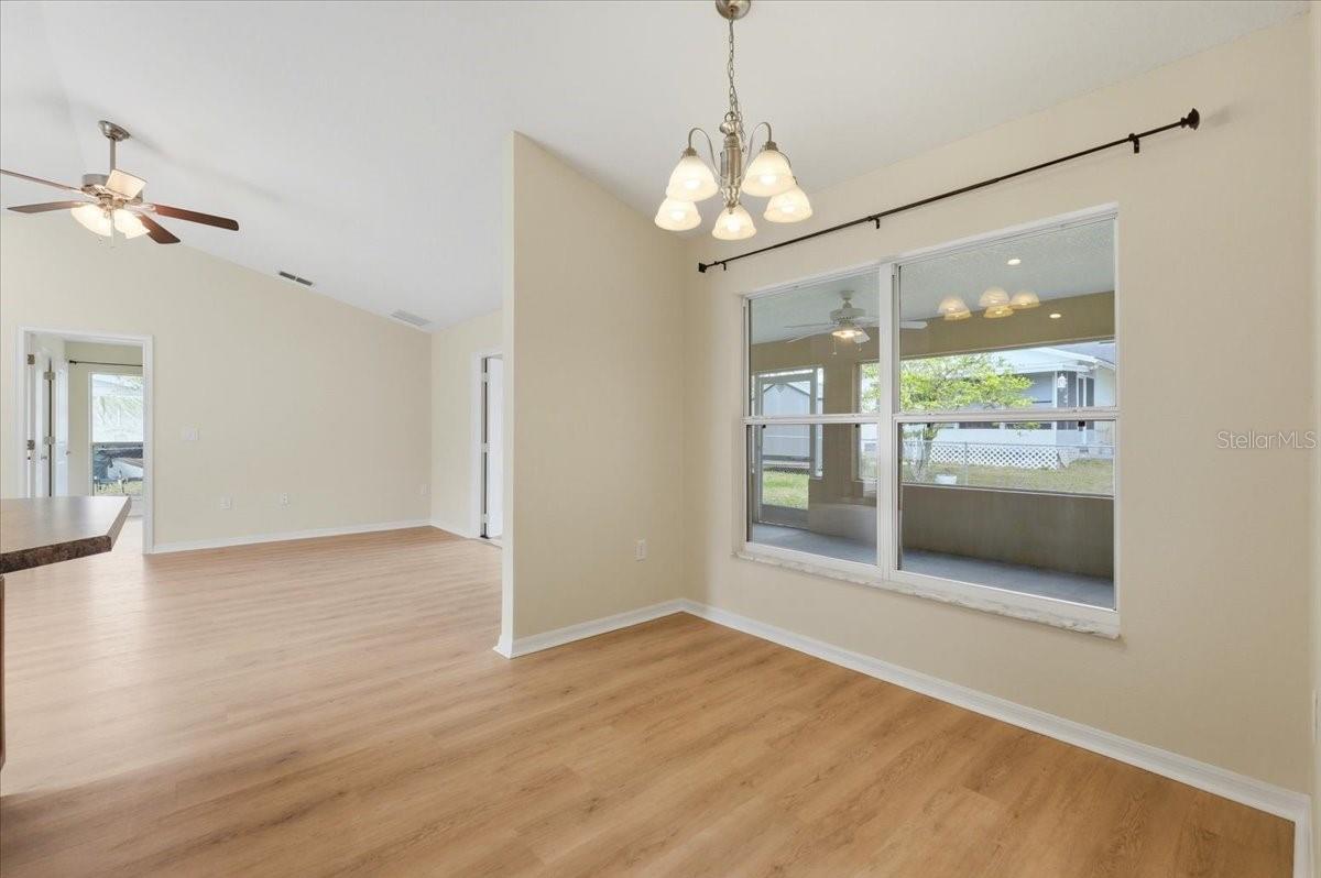 Image 31 of 45 For 1910 John Arthur Way