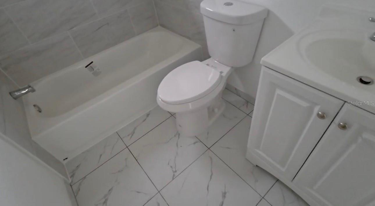 Image 4 of 5 For 13113 Bartow Street